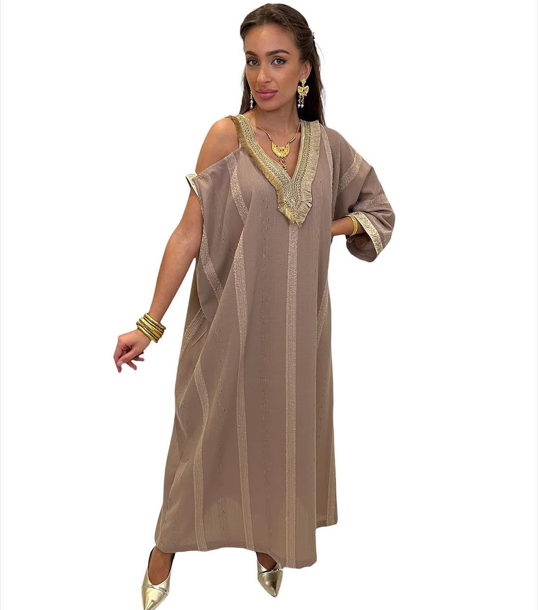 Cold-shoulder kaftan