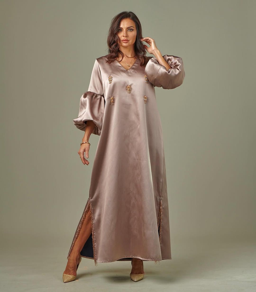 Satin bell-sleeve kaftan