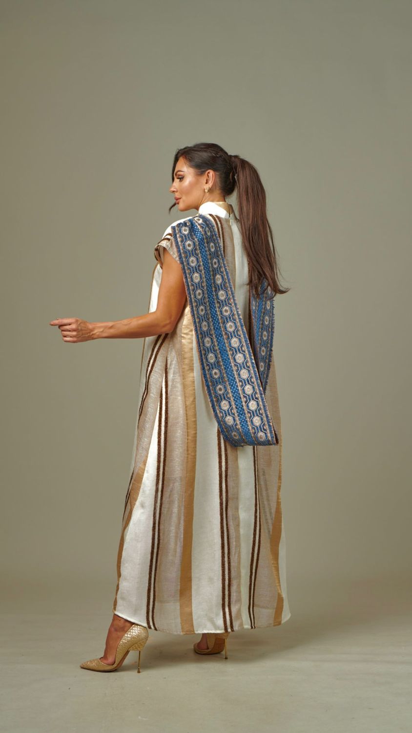 Tassel-back striped kaftan