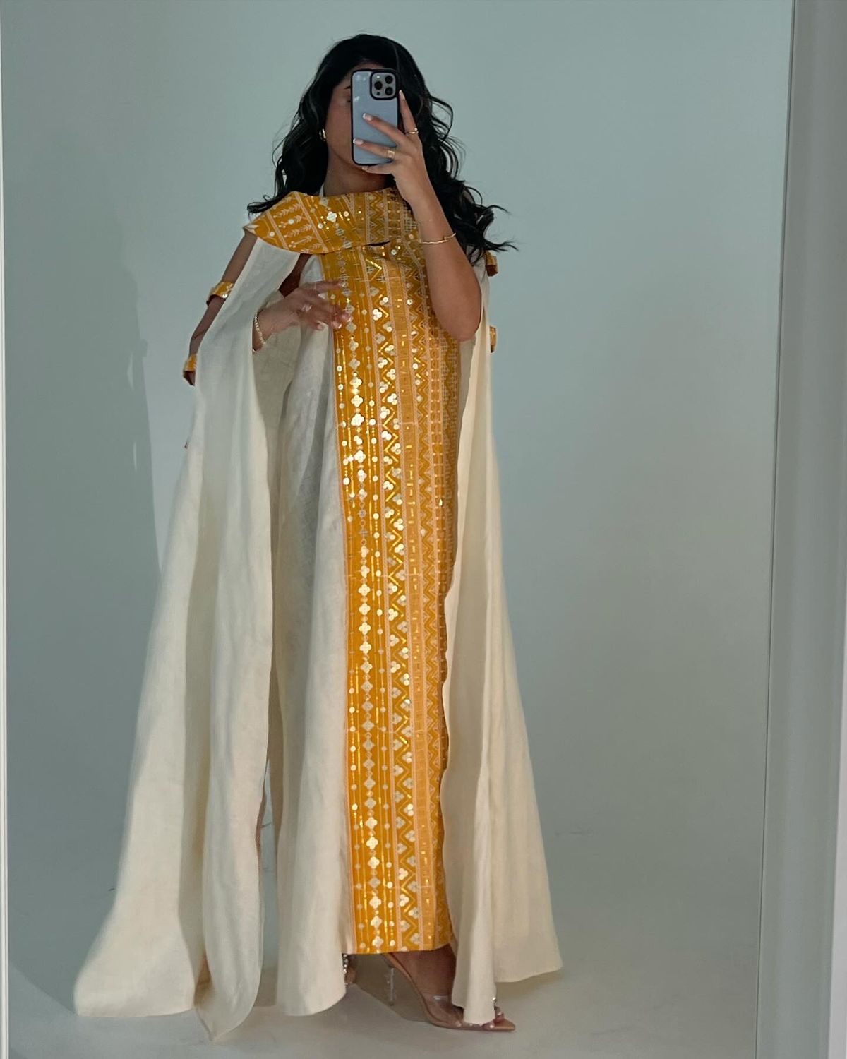 Cape set