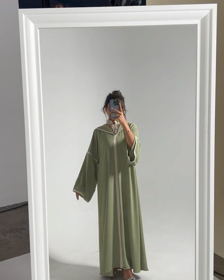 Hooded kaftan
