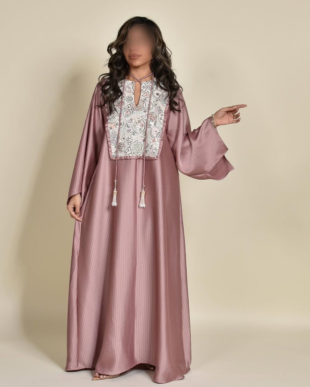 Tassel bib kaftan
